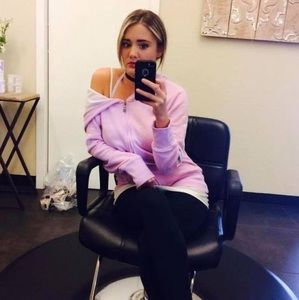 Meet your Posher, Jenny